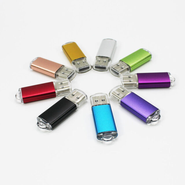 Compact Metal USB Flash Drive 16GB–64GB with Custom Logo